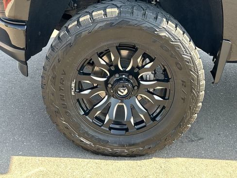 Used 2019 Chevrolet Silverado 1500 RST w/ All-Star Edition AWD/4WD image 32