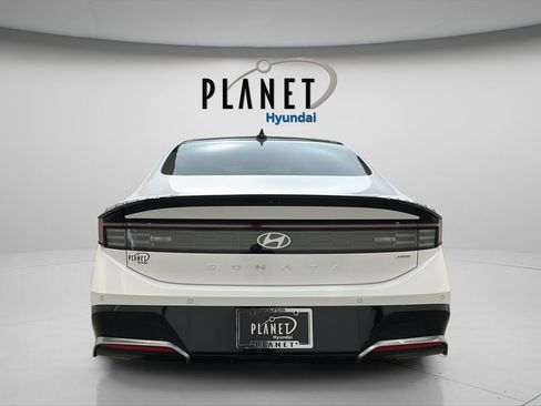 Certified 2025 Hyundai Sonata Limited FWD image 5