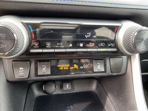 Used 2021 Toyota RAV4 XSE image 14