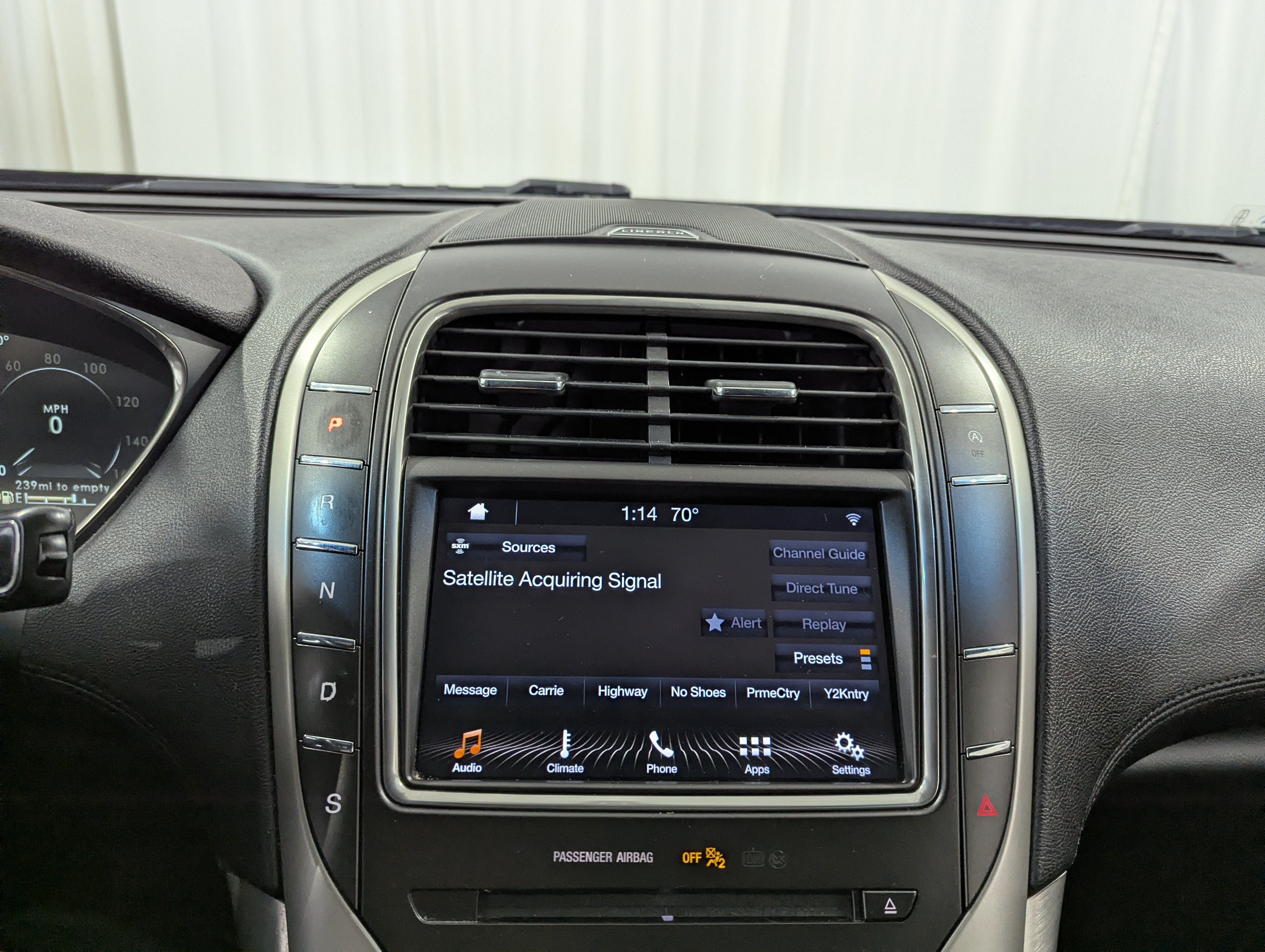 Used 2019 Lincoln Nautilus Premier AWD/4WD image 19