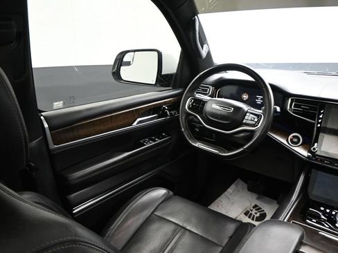 Used 2022 Jeep Grand Wagoneer Series I AWD/4WD image 28