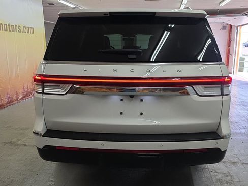 Used 2022 Lincoln Navigator Reserve image 19