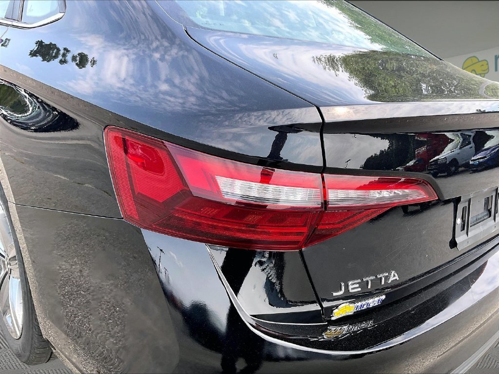 Used 2024 Volkswagen Jetta SE FWD image 29