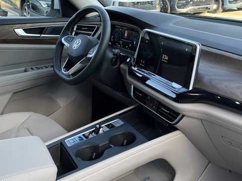 New 2026 Volkswagen Atlas SE image 21