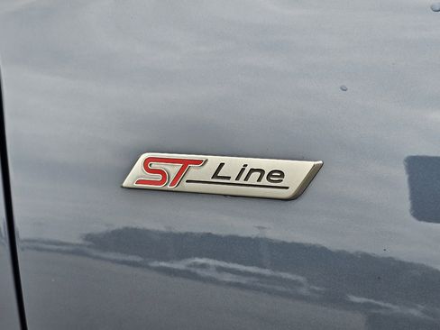 Used 2024 Ford Escape ST-Line image 6