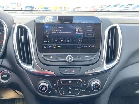 Used 2024 Chevrolet Equinox LT AWD/4WD image 13