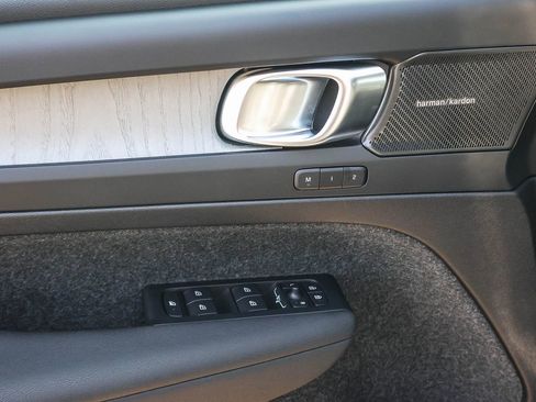 New 2026 Volvo XC40 B4 Plus w/ Climate Package image 29