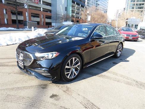 Used 2024 Mercedes-Benz E 350 4MATIC Sedan image 1