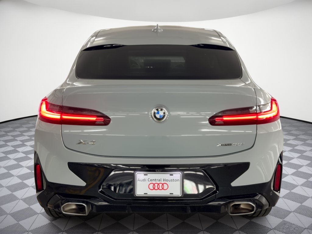 Used 2022 BMW X4 xDrive30i w/ M Sport Package AWD/4WD image 11