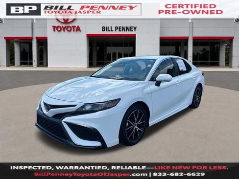 Used 2024 Toyota Camry SE FWD image 1