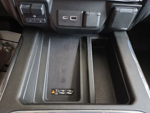 Used 2022 Chevrolet Silverado 3500 High Country w/ Safety Package II AWD/4WD image 28