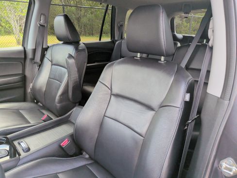 Used 2017 Honda Pilot Touring image 25