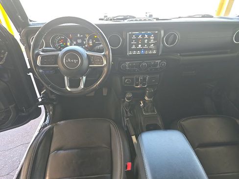 Used 2021 Jeep Wrangler Unlimited Sahara w/ Cold Weather Group AWD/4WD image 6