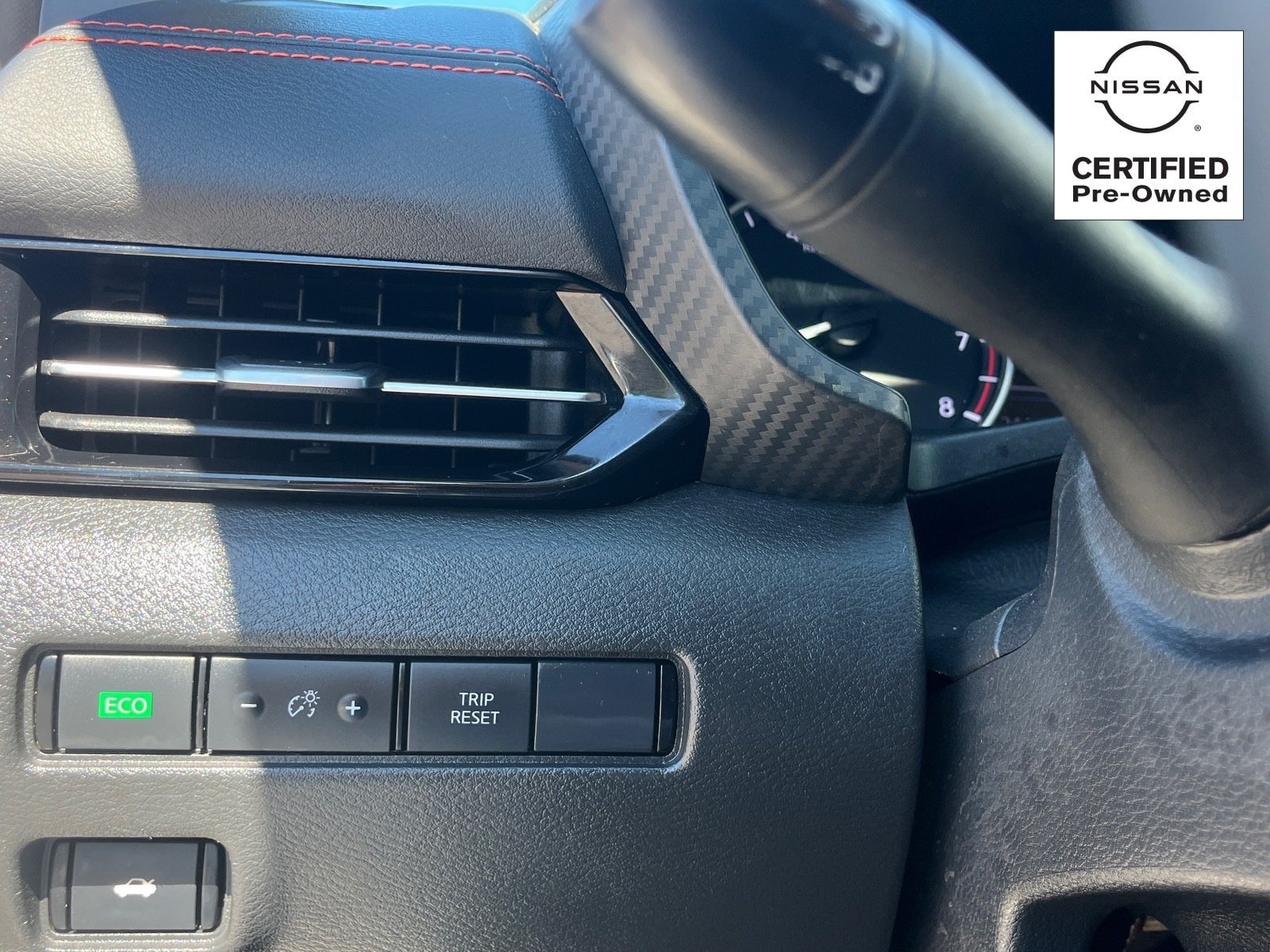 Certified 2025 Nissan Sentra SR FWD image 28
