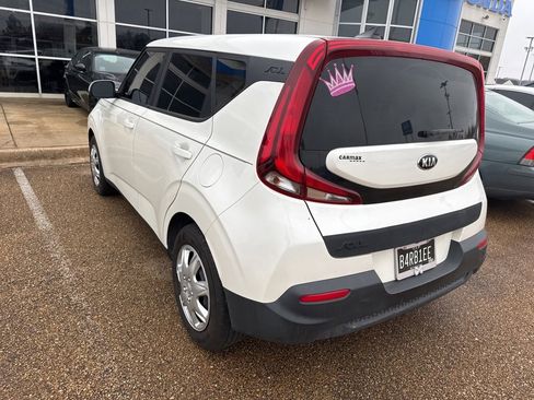 Used 2020 Kia Soul LX image 6