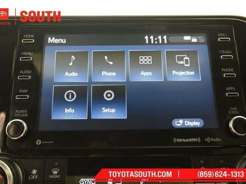 Used 2022 Toyota Highlander XLE AWD/4WD image 14