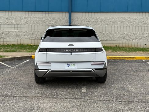 Used 2022 Hyundai Ioniq 5 Limited image 6