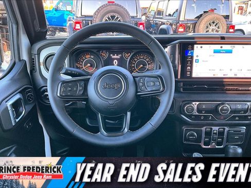 Used 2025 Jeep Wrangler Sport S image 5