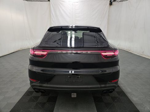 Used 2022 Porsche Cayenne S AWD/4WD image 8