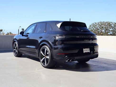 New 2026 Porsche Cayenne E-Hybrid image 3