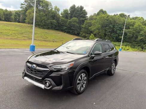 Used 2024 Subaru Outback Limited AWD/4WD image 4