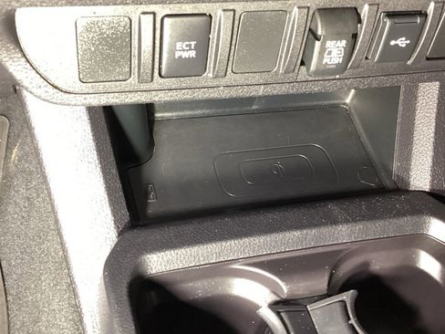 Used 2023 Toyota Tacoma TRD Off-Road image 17