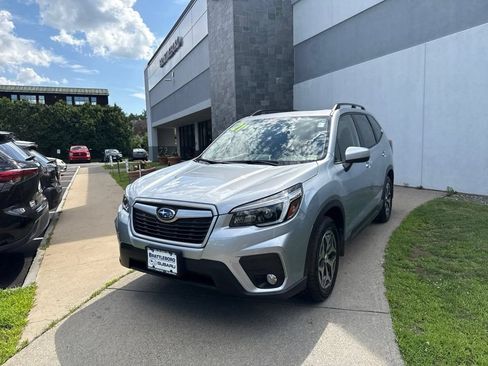 Used 2021 Subaru Forester Premium AWD/4WD image 8