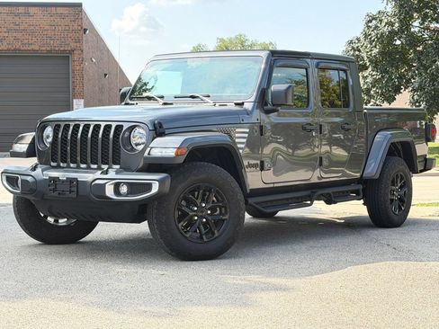 Used 2022 Jeep Gladiator Sport AWD/4WD image 2