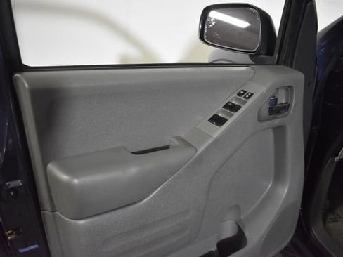 Used 2017 Nissan Frontier Desert Runner RWD image 7