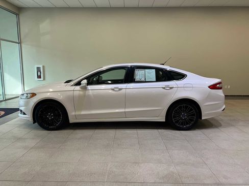 Used 2014 Ford Fusion SE w/ Equipment Group 202A image 3