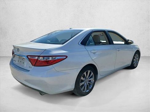 Used 2015 Toyota Camry XLE image 5