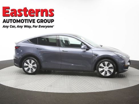 Used 2021 Tesla Model Y Long Range AWD/4WD image 41