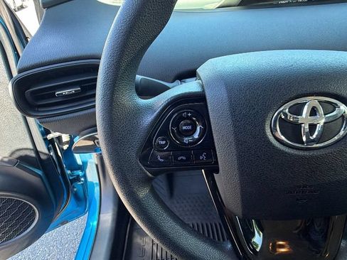 Used 2022 Toyota Prius L Eco FWD image 27