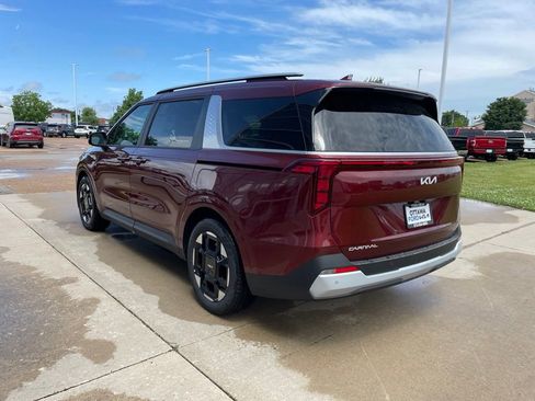 New 2026 Kia Carnival EX FWD image 7