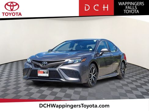 Used 2024 Toyota Camry SE AWD/4WD image 1