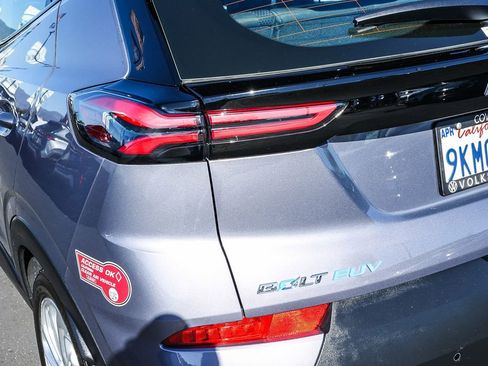 Used 2023 Chevrolet Bolt EUV LT w/ Driver Confidence Package image 9