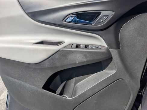 Used 2022 Chevrolet Equinox LT image 27
