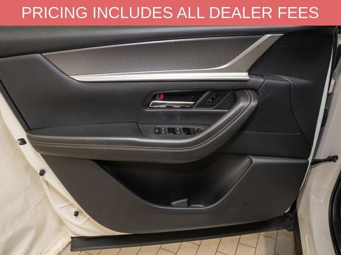 Used 2025 MAZDA CX-70 3.3 Turbo w/ Preferred Package AWD/4WD image 13