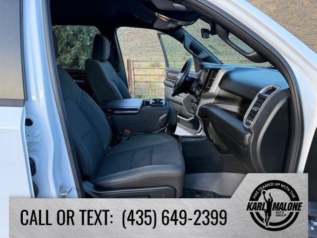 Used 2025 RAM 1500 Warlock AWD/4WD image 35