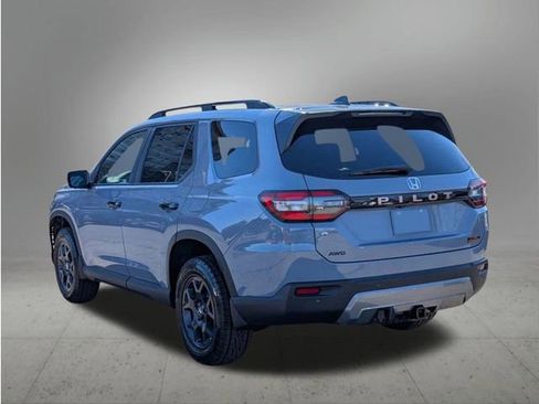 New 2026 Honda Pilot TrailSport image 3