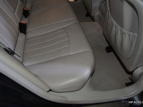 Used 2005 Mercedes-Benz C 55 AMG Sedan image 28