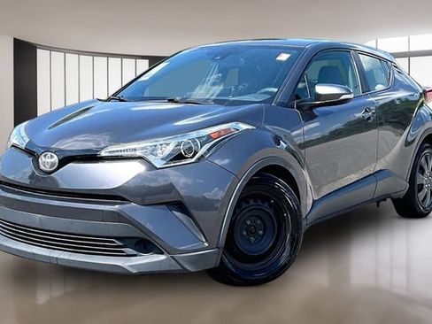 Used 2019 Toyota C-HR LE FWD image 1