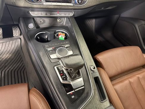 Used 2019 Audi A4 2.0T Premium Plus w/ Premium Plus Package AWD/4WD image 18