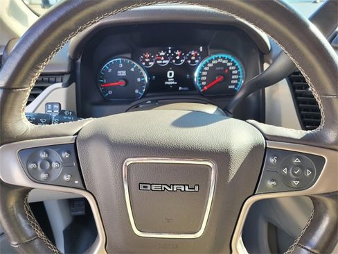 Used 2019 GMC Yukon Denali w/ Denali Ultimate Package image 22