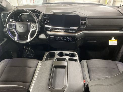 Used 2023 Chevrolet Silverado 1500 RST w/ Redline Edition AWD/4WD image 17