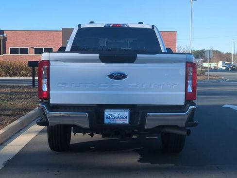 Used 2025 Ford F250 XLT image 12