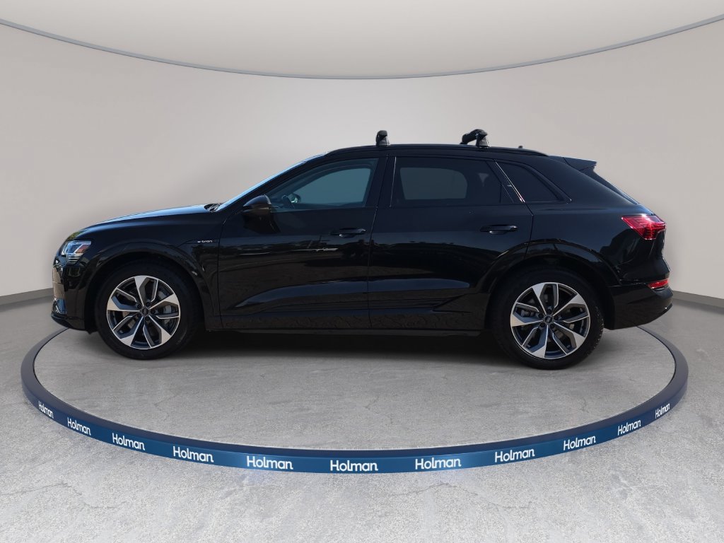 Used 2021 Audi e-tron Premium w/ Black Optic Package AWD/4WD image 9