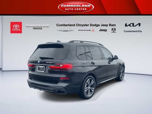 Used 2022 BMW X7 M50i image 8