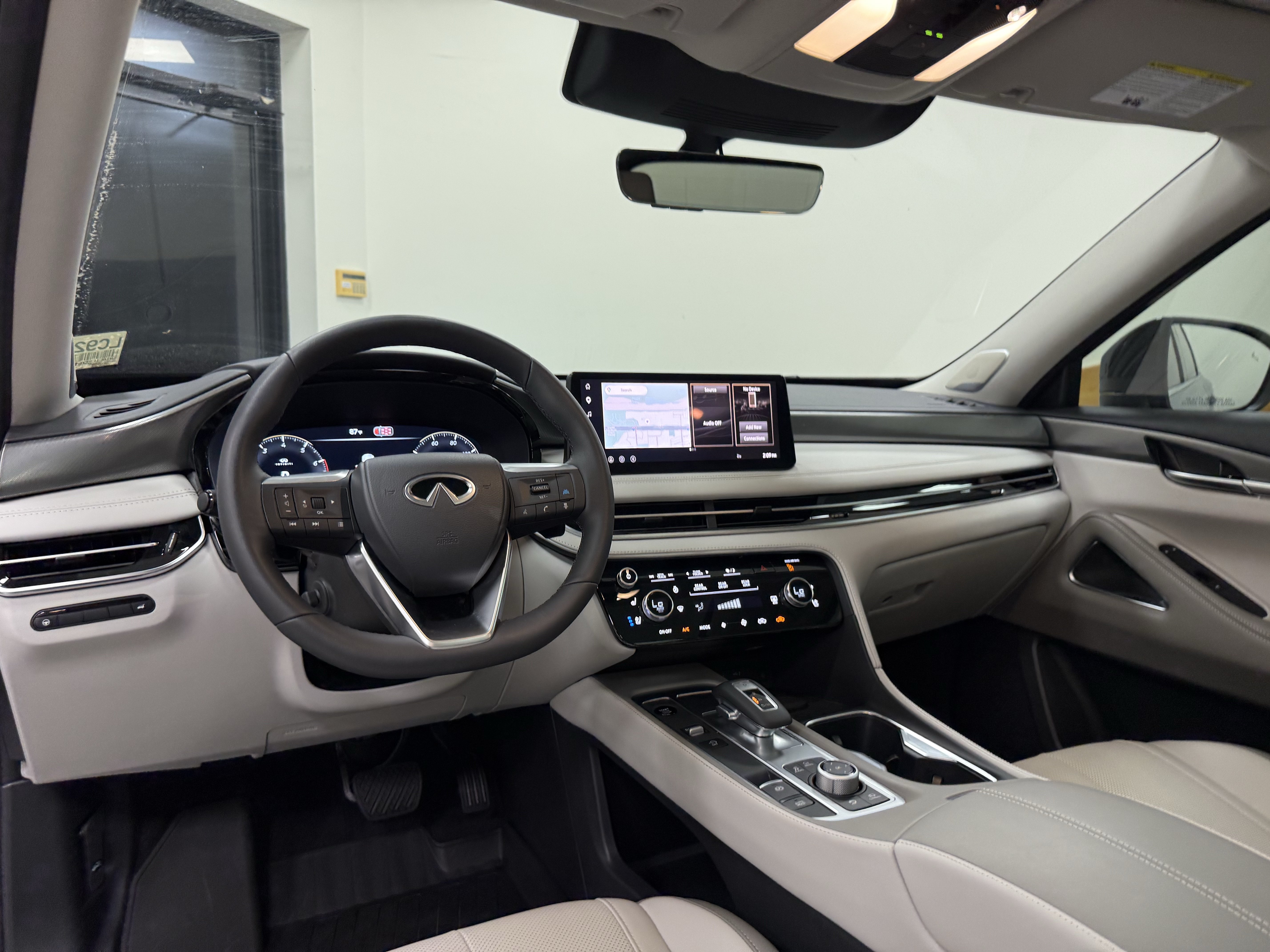 Certified 2027 INFINITI QX60 Luxe w/ Cargo Package FWD image 18