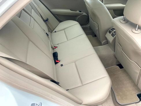 Used 2012 Mercedes-Benz C 300 4MATIC Sedan image 13